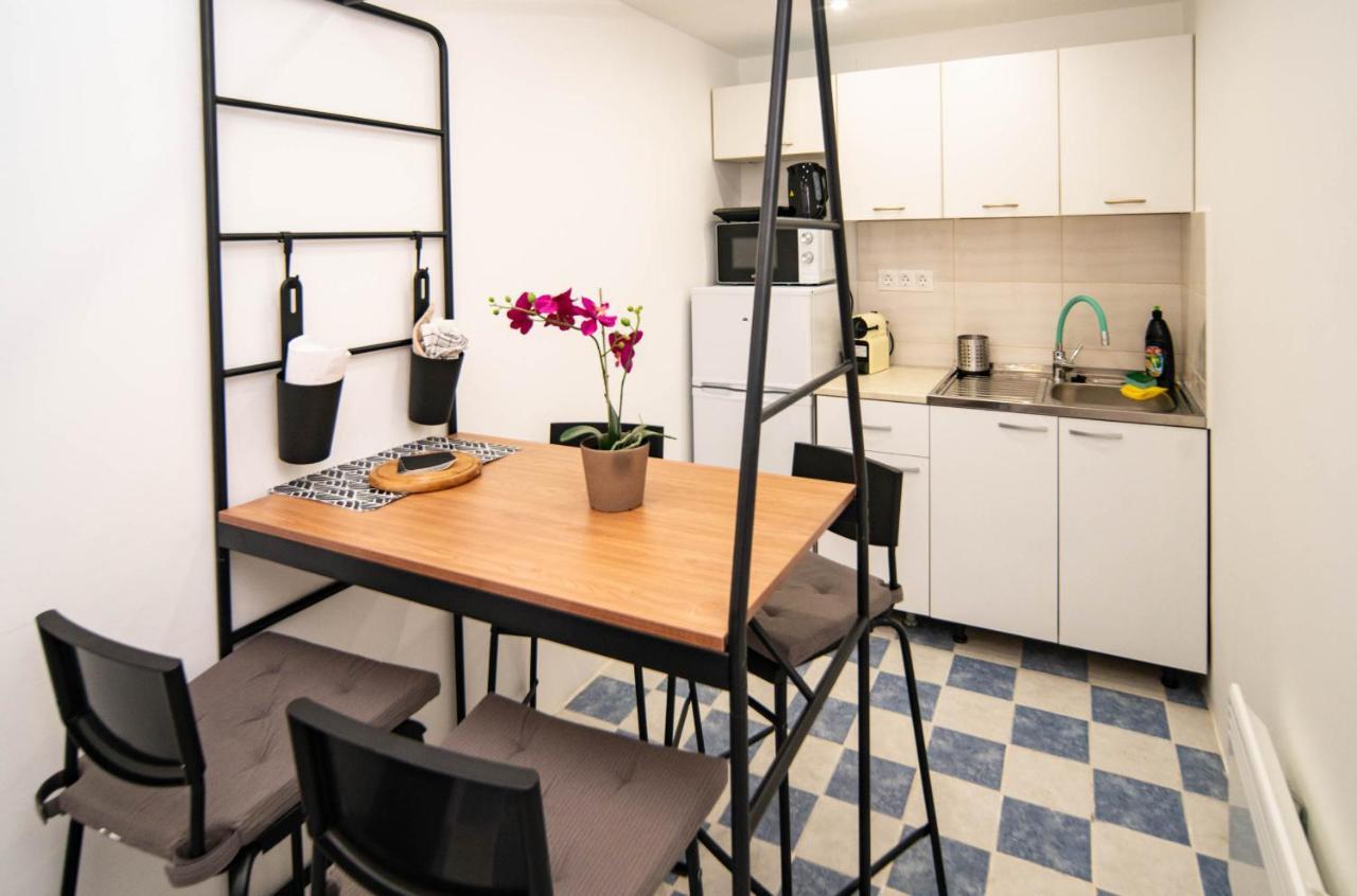 Free Parking! Linden Apartment, Ac, Smart Tv, Wifi Budapest Luaran gambar