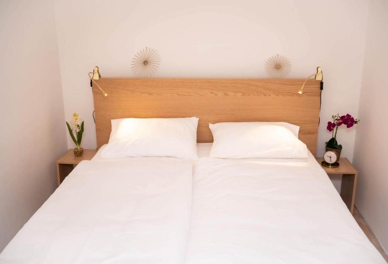 Free Parking! Linden Apartment, Ac, Smart Tv, Wifi Budapest Luaran gambar